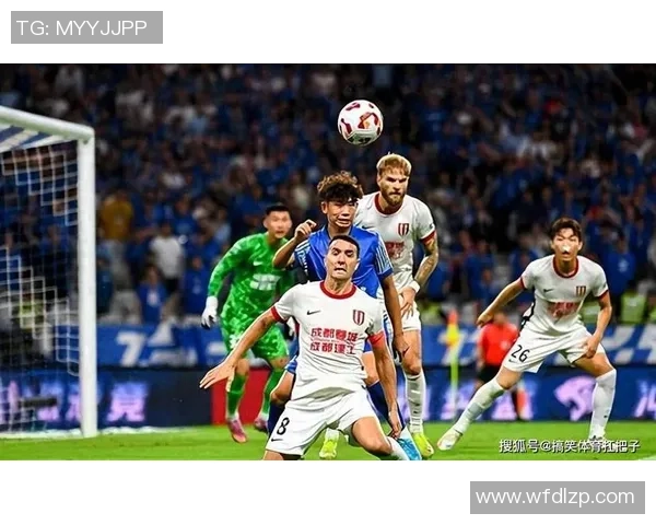 河南建业后备队与上海申花后备队激战正酣展现年轻球员风采与潜力 河南建业后备队与上海申花后备队激战正酣展现年轻球员风采与潜力