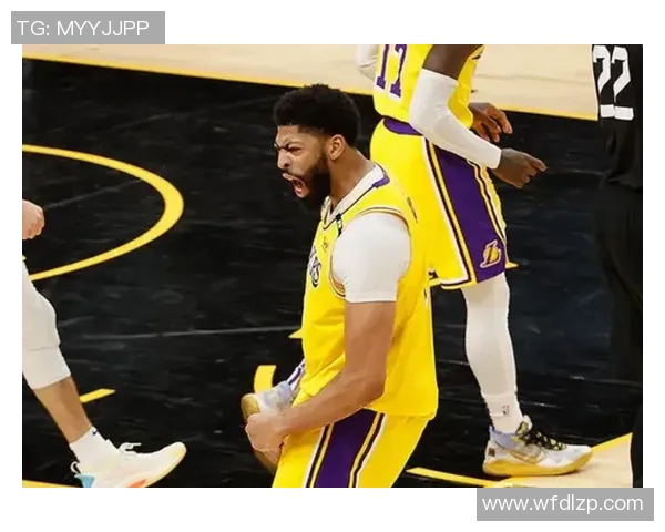 12月3日湖人与太阳精彩对决全场录像回放及赛后精彩点评分析 12月3日湖人与太阳精彩对决全场录像回放及赛后精彩点评分析